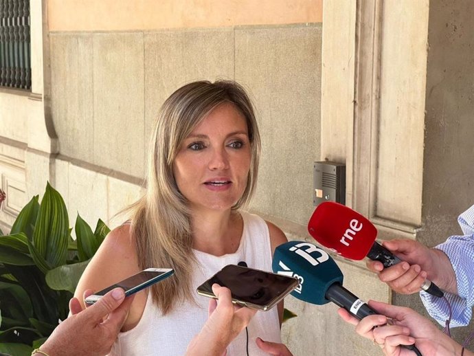 Archivo - La portavoz nacional de CS y coordinadora del partido en Baleares, Patricia Guasp, en declaraciones a los medios. Archivo.