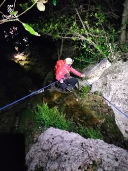 Rescatan a siete barranquistas que quedaron aislados en el barranco del Perseguer