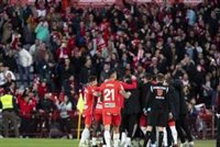 El Barça da un bajón peligroso en Almería