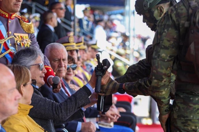 El presidente de Ecuador, Guillermo Lasso, durante el desfile militar durante el Día de la Unidad Nacional