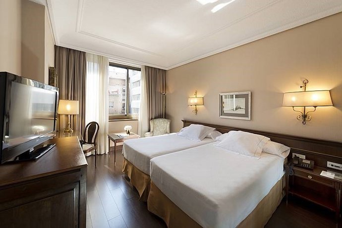 La plantilla del hotel Miguel Ángel se moviliza este lunes por estar en ERTE más de 3 años.