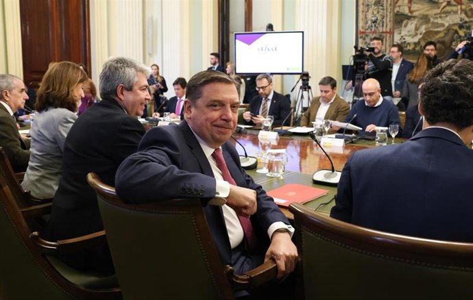 El ministro de Agricultura, Pesca y Alimentación, Luis Planas, durante la inauguración de la reunión del Consejo Asesor de la Agencia de Información y Control Alimentarios (AICA), en la sede del Ministerio.