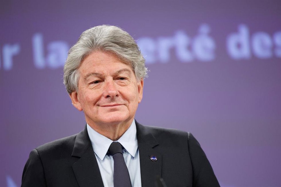 Archivo - El comisario europeo de Mercado Interior, Thierry Breton, habla durante una conferencia de prensa en el Acto por la Libertad de los Medios
