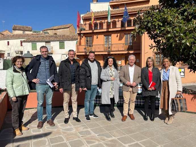 El diputado provincial de Obras Públicas y Vivienda de Granada, José María Villegas, ha visitado el municipio Huétor Vega (Granada).