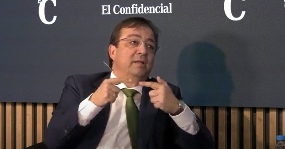 El presidente de la Junta de Extremadura, Guillermo Fernández Vara, en su entrevista en El Confidencial