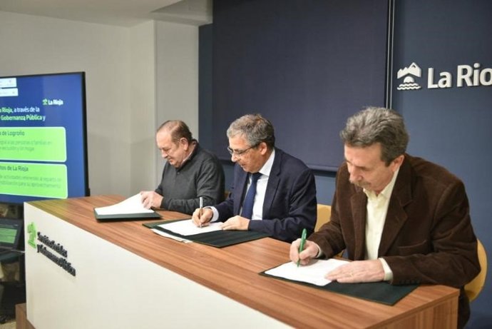 Firma de Servicios Sociales de los convenios correspondientes con la Cocina Económica de Logroño y el Banco de Alimentos de La Rioja