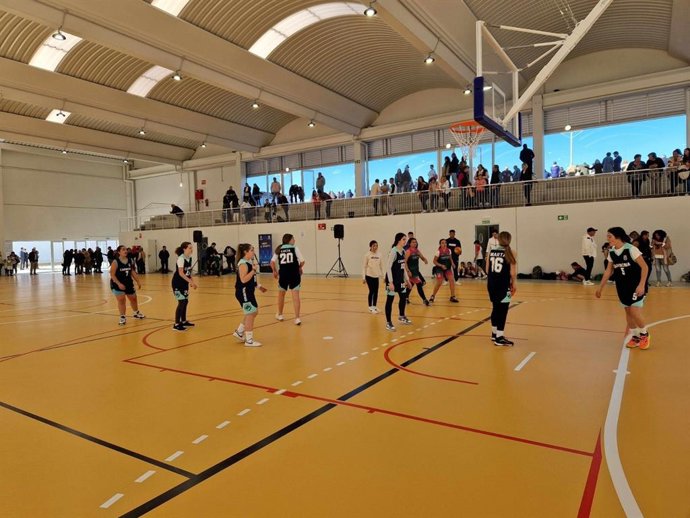 Nuevo pabellón cubierto en Guadajoz, en Carmona.