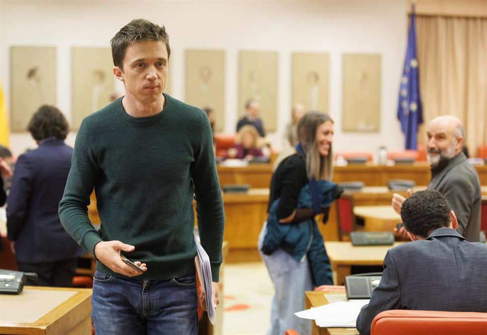 El líder de Más País, Iñigo Errejón, a su llegada a una reunión de la Junta de Portavoces, en el Congreso de los Diputados, a 21 de febrero de 2023, en Madrid (España).