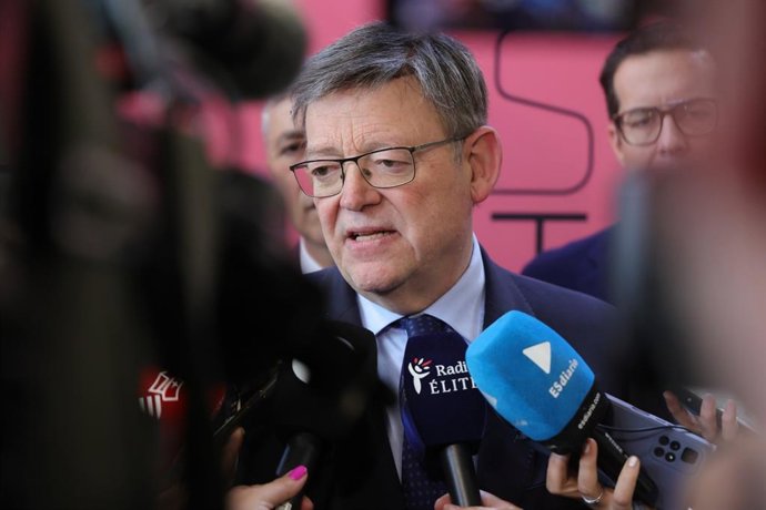 El 'president' de la Generalitat, Ximo Puig, en el Salón Internacional del Calzado de Milán (MICAM) en 2023.