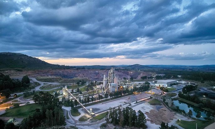 Archivo - Planta de Cementos Molins en Minas (Uruguay)