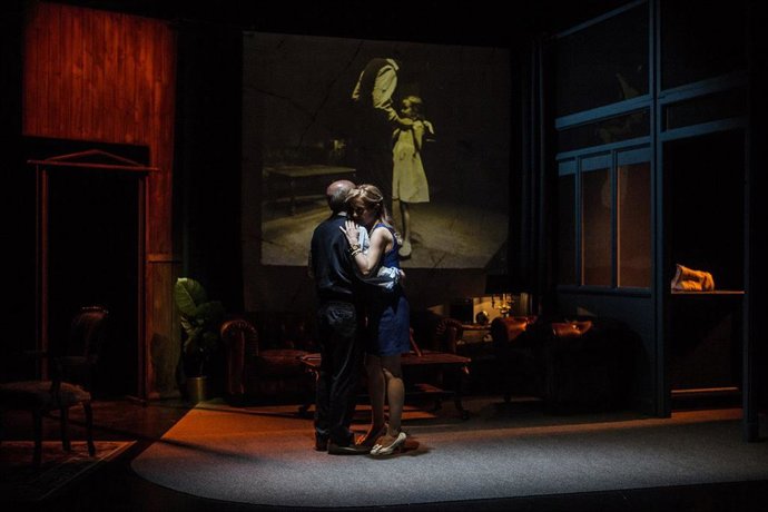 Archivo - Escena de 'El perfume del tiempo'