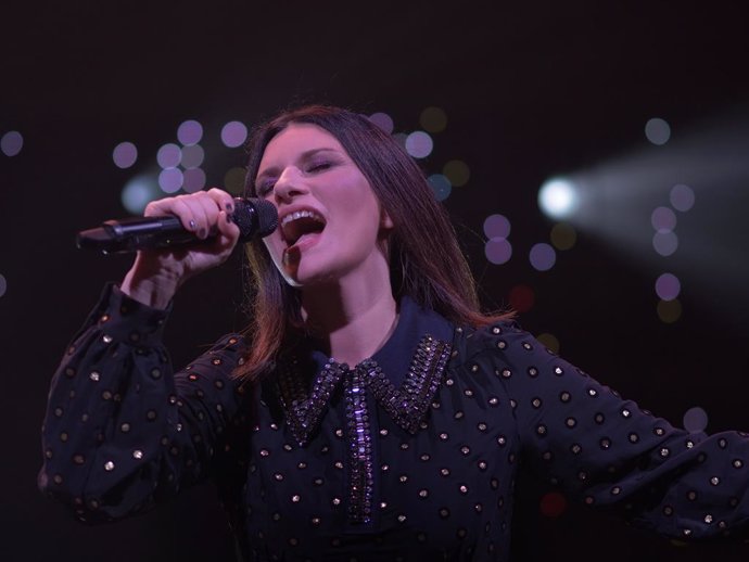 Archivo - Espectacular sería la palabra justa para definir el concierto que celebró la carismática Laura Pausini ayer en Madrid. Con un Wizink Center lleno hasta la bandera, y en donde se agotaron todas las entradas, pocas cantantes logran tanta afinida