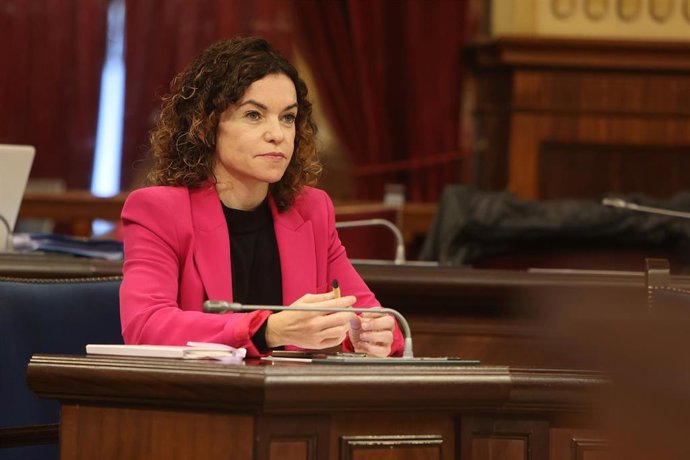 Archivo - La consellera de Hacienda y Relaciones Exteriores, Rosario Sánchez. 