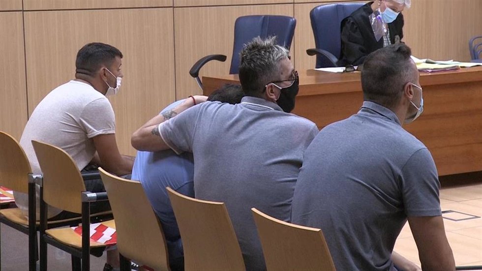 Archivo - Los hermanos Anglés en un juicio en Valncia
