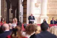 Aguirre pide "plantar cara" a quienes buscan "anular" la Constitución para "no poner en peligro la unidad de España"