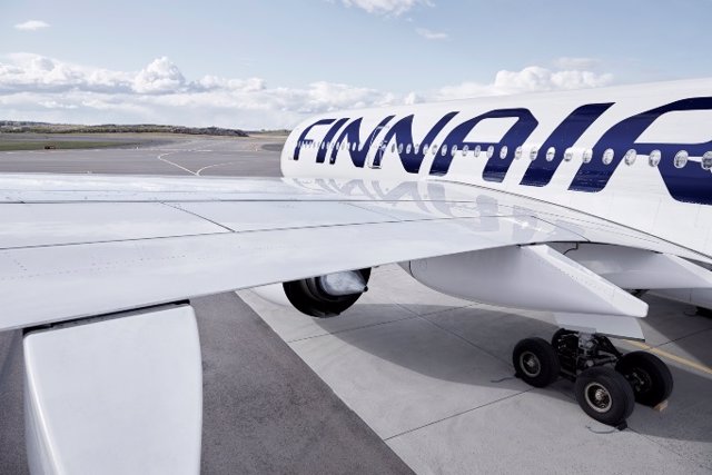Finnair elimina la venta a bordo de productos cosméticos y accesorios para reducir el peso de sus aviones.
