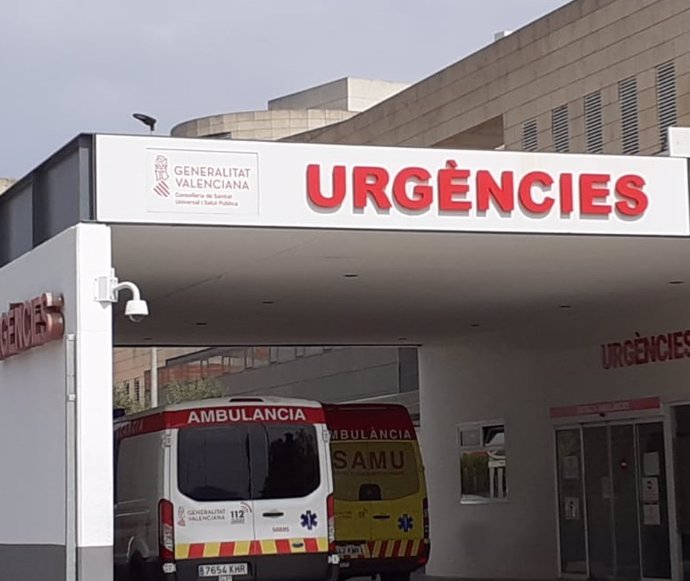 Archivo - CSIF alerta de la saturación de Urgencias de la Ribera al atender un millar de pacientes en tres días