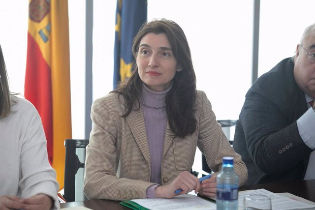 La ministra de Justicia, Pilar Llop, preside una reunión para evaluar los trabajos de reflotamiento del buque 'Nehir'.