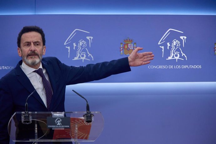 El portavoz adjunto de Ciudadanos en el Congreso, Edmundo Bal, durante una rueda de prensa posterior a la reunión de la Junta de Portavoces, en el Congreso de los Diputados, a 28 de febrero de 2023, en Madrid (España).