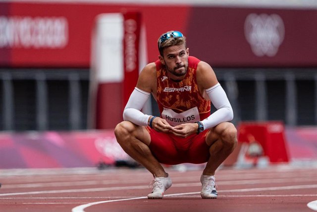 Archivo - Oscar Husillos, del Equipo Español, en la eliminatoria de 400m lisos de atletismo durante los JJOO 2020, a 1 de agosto, 2021 en Tokio, Japón.