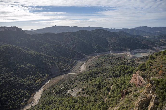 Archivo - Vista del pantano de Siurana