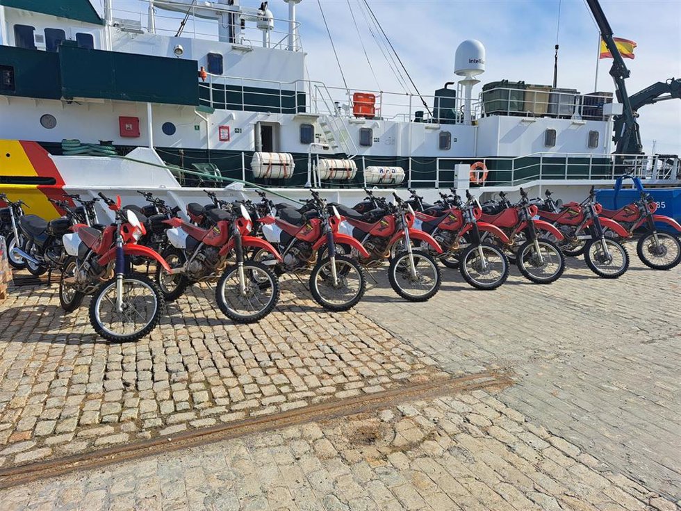 Tráfico dona 25 motocicletas a la policía de Mauritania