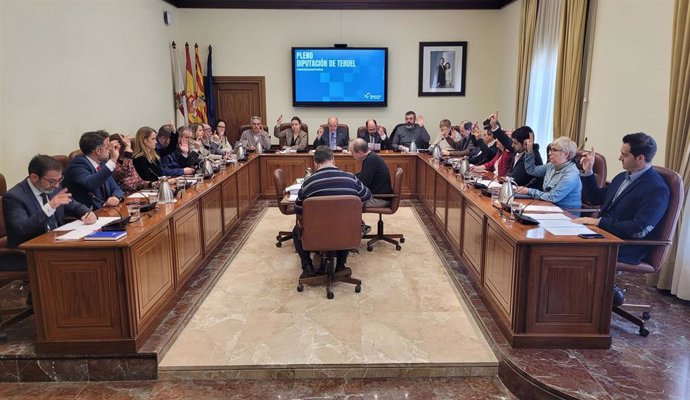 Pleno ordinario de la Diputación Provincial de Teruel.