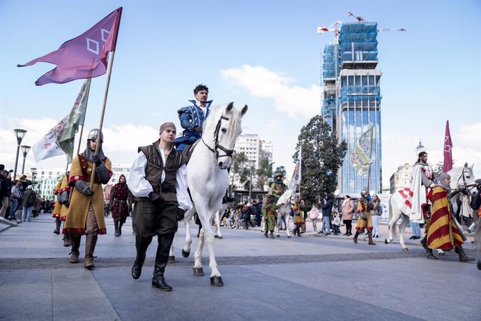 Personajes de Puy du Fou a su llegada a la Plaza de Colón para  la presentación de su nueva temporada, a 27 de febrero de 2023, en Madrid (España). 