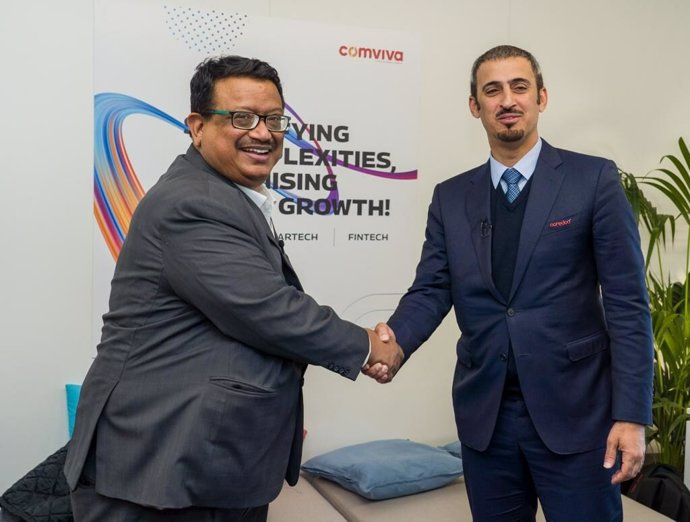 Comviva CEO, Manoranjan Mohapatra and Ooredoo Tunisia CEO, Mansoor Rashid Al-Khater