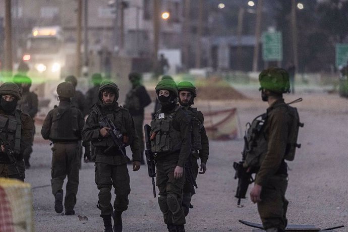 Soldados israelíes en Huwara, Cisjordania