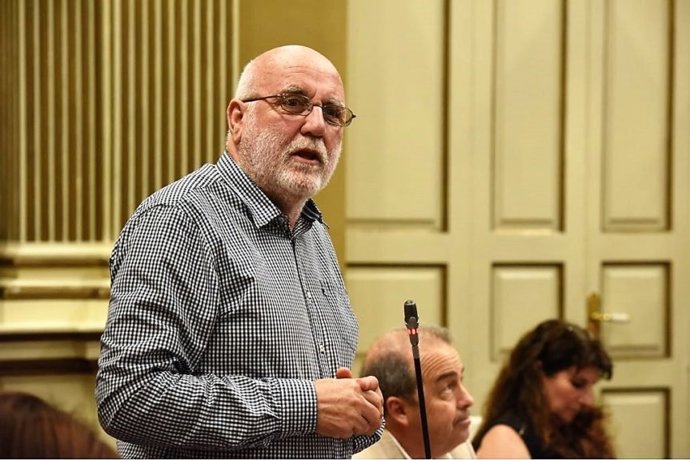 Archivo - Manuel Marrero, portavoz de Sí Podemos en el Parlamento de Canarias