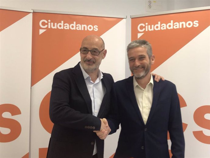 Archivo - Féliz Álvarez presenta a Javier Ceruti como candidato de Cs a la Alcaldía de Santander en los comicios de 2019