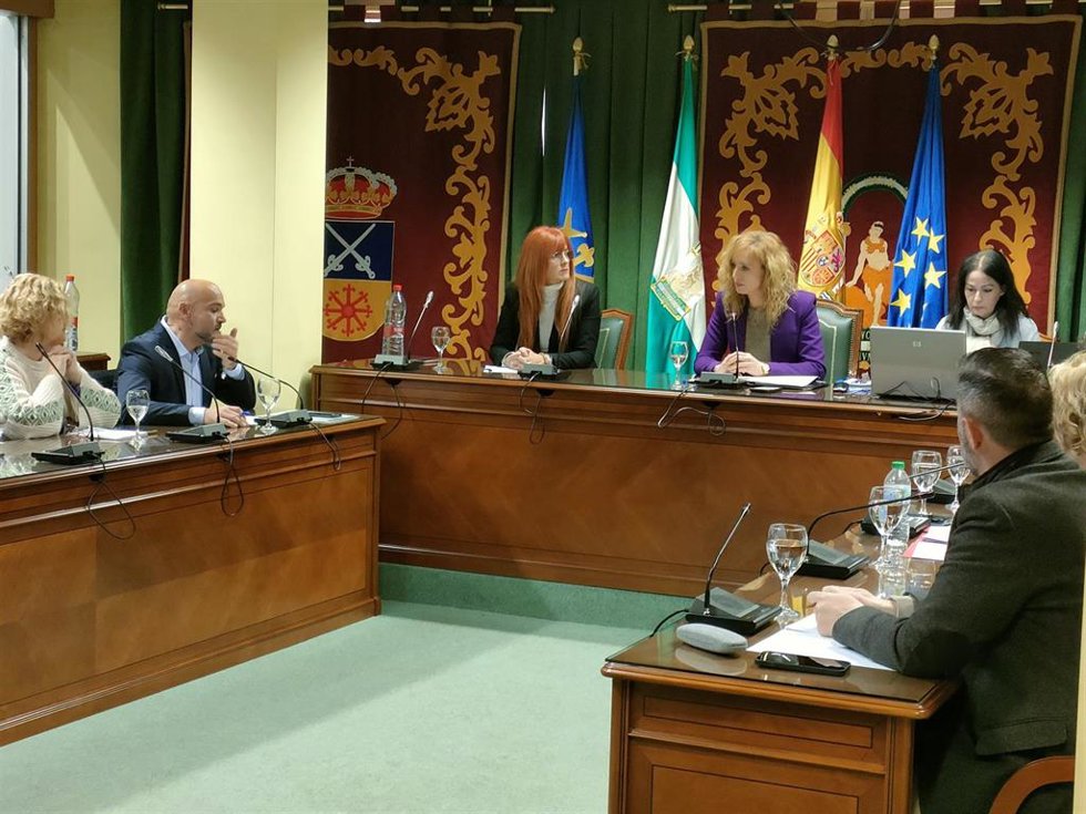 Pleno del Ayuntamiento de Maracena tras el secuestro de una concejal.