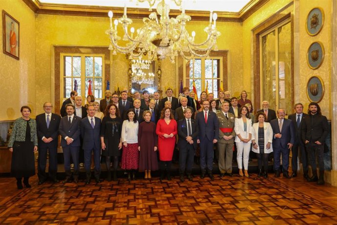 Foto de familia de los asistentes a la celebración del acto institucional por el Día de Baleares, a 1 de marzo de 2023, en Palma de Mallorca, Mallorca, Baleares (España).