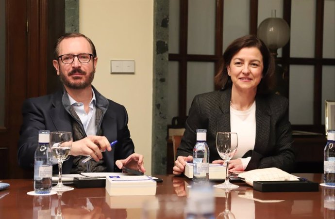 Los portavoces del PSOE y PP en el Senado, Eva Granados y Javier Maroto.