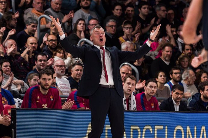 Sarunas Jasikevicius, Head coach of FC Barcelona gestures during the Turkish Airlines EuroLeague match between FC Barcelona and AS Monaco at Palau Blaugrana on February 24, 2023 in Barcelona, Spain.