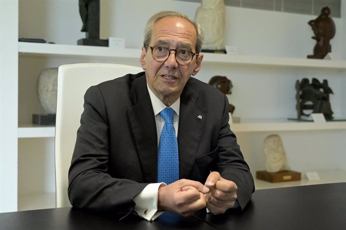 El economista  José Manuel González-Páramo, en una entrevista con Europa Press