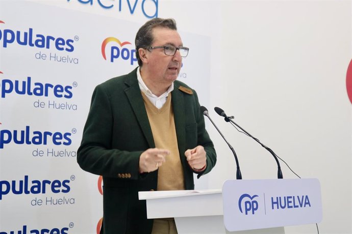 Manuel Andrés González, presidente del PP en Hueva.