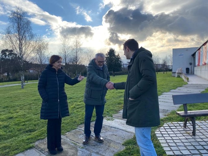 Carmen Moriyón, a la izquierda