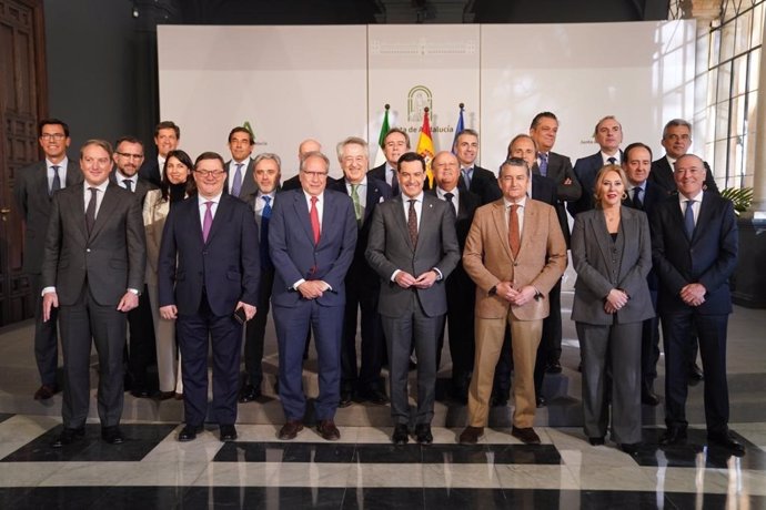 Encuentro de la Junta y una representación de la Junta Directiva de Cesur