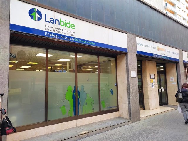 Oficina de Lanbide, en Santutxu (Bilbao)