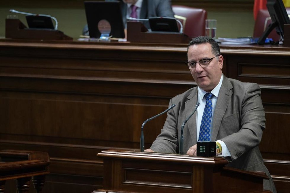 Archivo - El portavoz de Derechos Sociales del Grupo Popular en el Parlamento de Canarias, Poli Suárez