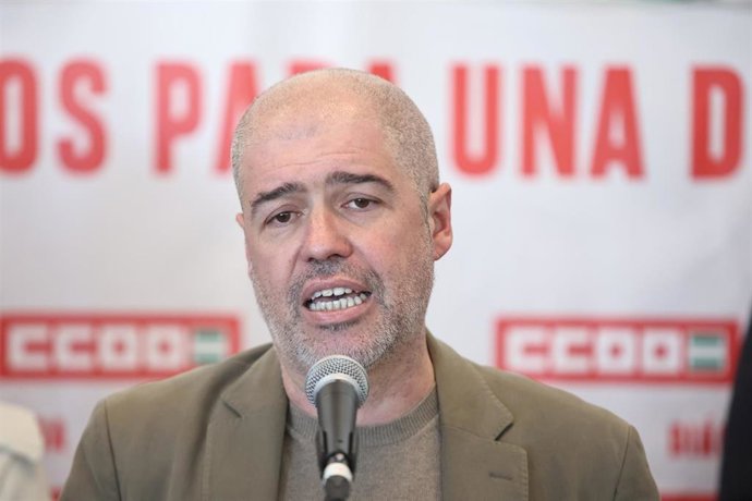 El secretario general de CCOO, Unai Sordo, en un acto en Sevilla.