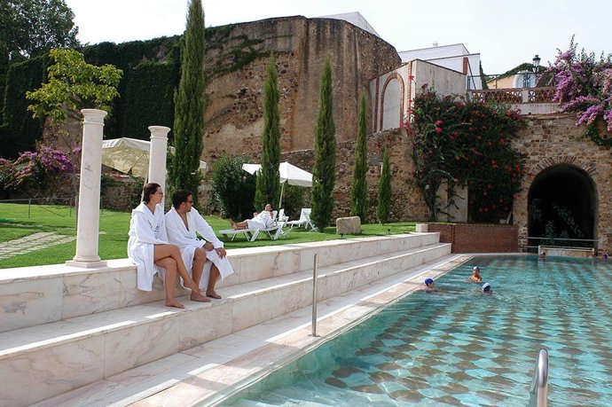 Archivo - El Programa de Turismo Termal de Diputación de Badajoz oferta 254 plazas para este año 