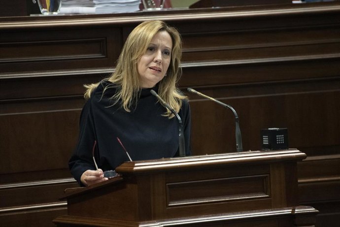 Archivo - La diputada de CC, Rosa Dávila