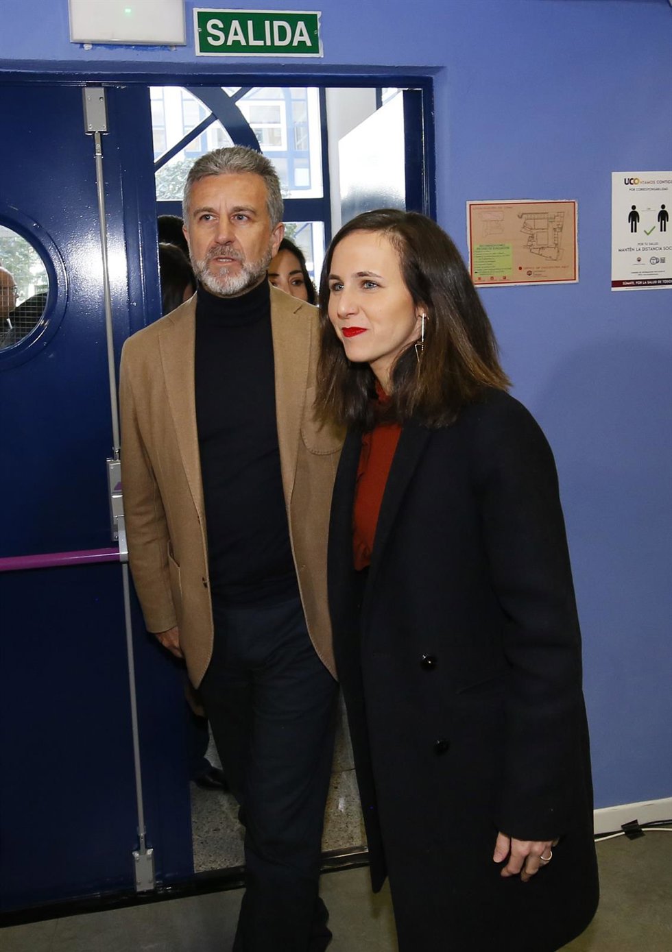 La Ministra De Derechos Sociales Y Agenda 2023, Ione Belarra, Junto Al Presidente Del Instituto Provincial De Bienestar Social (IPBS) De La Diputación De Córdoba, Francisco Ángel Sánchez.