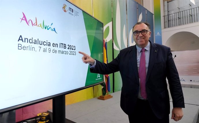 El consejero de Turismo, Cultura y Deporte, Arturo Bernal, presenta la acción promocional que desplegará Andalucía en la Bolsa Internacional de Turismo (ITB) de Berlín