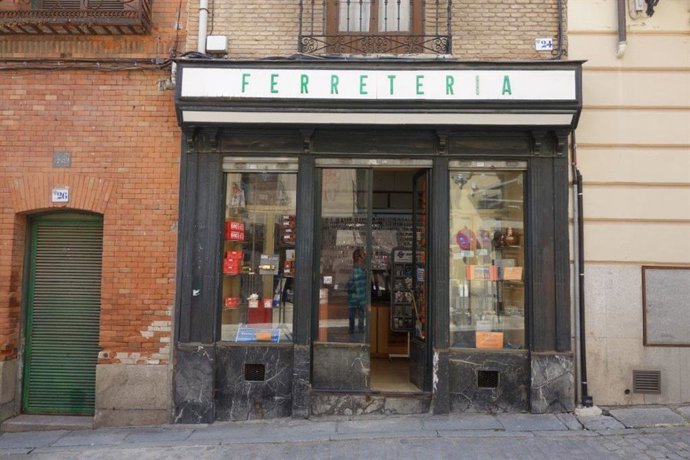 Archivo - Comercio en el Casco de Toledo.