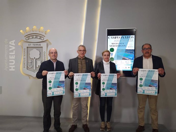 Presentación de los Campeonatos de Andalucía Absoluto y Minibádminton en el Ayuntamiento de Huelva.