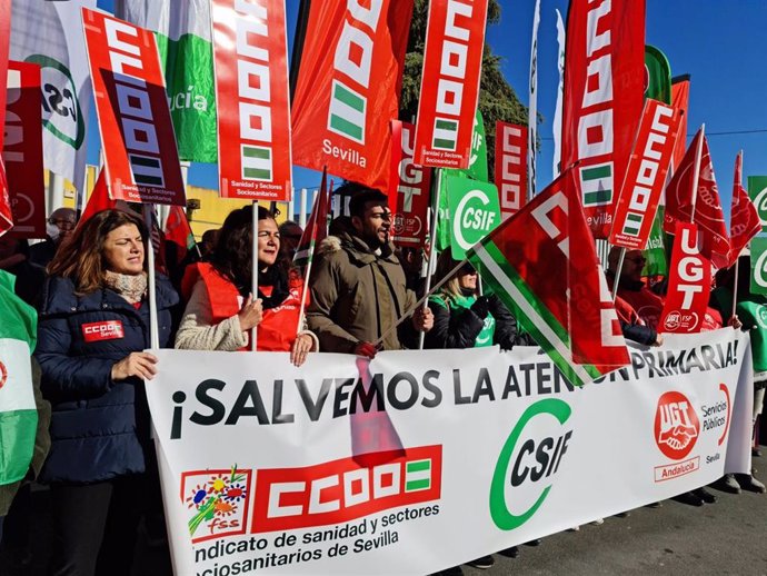 Nueva movilización en Sevilla convocada por CSIF, UGT y CCOO en defensa de la atención primaria